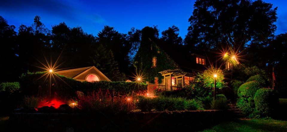 Howarth House Bed And Breakfast ฟิทช์เบิร์ก ภายนอก รูปภาพ