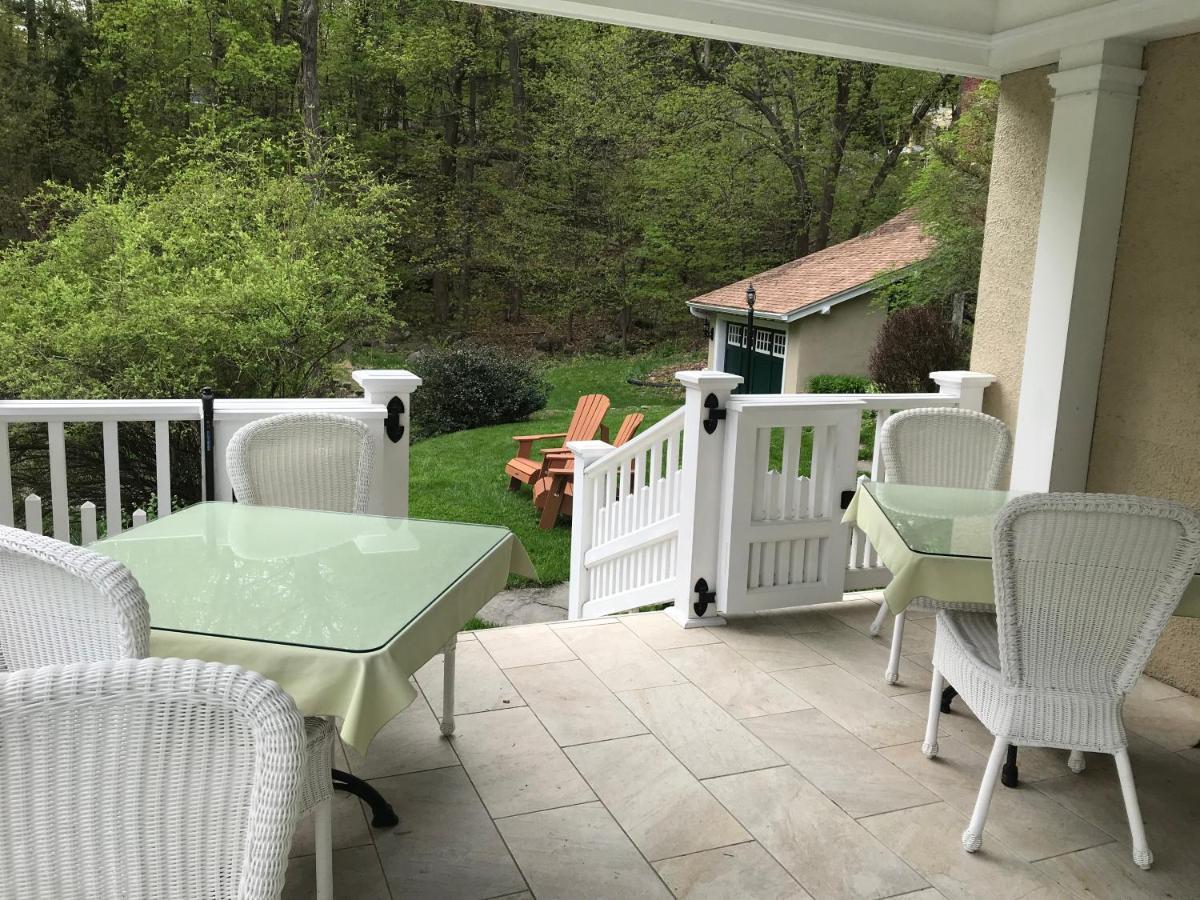 Howarth House Bed And Breakfast ฟิทช์เบิร์ก ภายนอก รูปภาพ