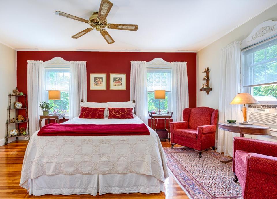 Howarth House Bed And Breakfast ฟิทช์เบิร์ก ภายนอก รูปภาพ